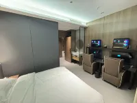 Shibaiyun E-Sports Hotel (Xincheng City Plaza) - 2-Star