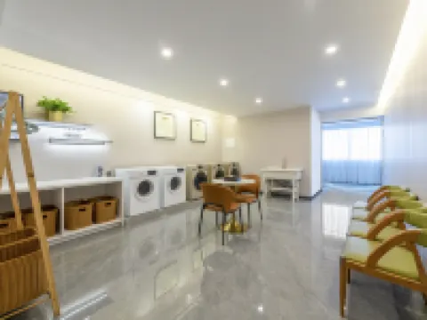 Park Lane Hotel (Foshan Shunde Lecong) Hotels in Foshan