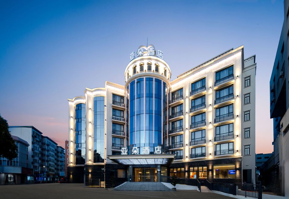 hotel overview picture