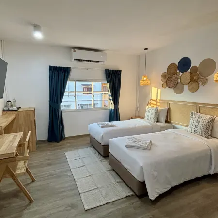 Charm Hostel @Jomtien Отели рядом с достопримечательностью «Хат Джомтьен»