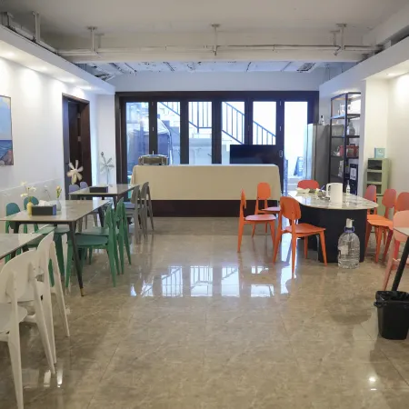 Sun Moon Beach swimming pool courtyard (Shek Mui Wan Shop)