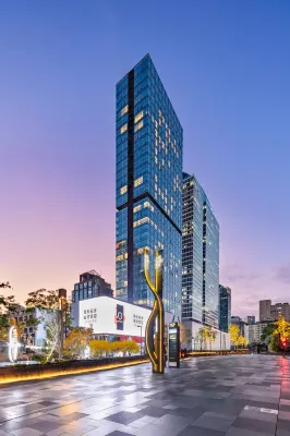 盈嘉･雲曦天際S高空設計師公館（成都太古裡店） 成都國際金融中心附近的飯店