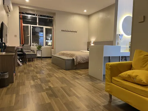 Metropolitan Select Hotel