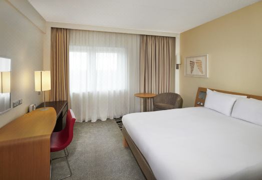 2. 노보텔 런던 웨..