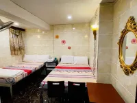 GOLDEN GATE GUEST HOUSE