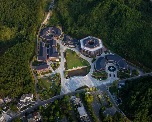 Hilton Garden Inn Jingdezhen Taoyuan Valley Hotels in Jingdezhen