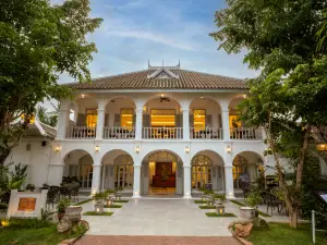 โรงแรมวิลล่า สันติ