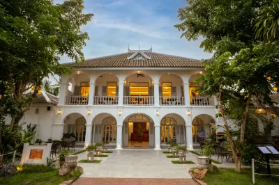 Villa Santi Hotel Отели в г. 