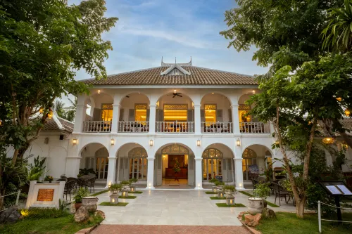 Villa Santi Hotel - parking
