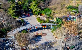 Quanshui Dingdong Hotel (Shungeng Road Qianfo Mountain Scenic Area)