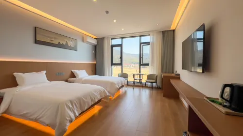 Yinhe Boutique Stay (Lushan Donglin Dafu Southeast Gate)