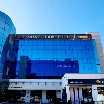 Silla Boutique Hotel Premium Các khách sạn gần Phòng trưng bày nghệ thuật Honjasu Gallery