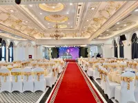 Adamo Hotel Hung Yen - Free Daily Access To The Jimjilbang - Uima-altaat