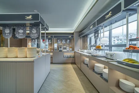 HanTing Hotel (Longnan Xiguan Tengfei Dasha) Отели рядом с достопримечательностью «Jiezhou Botanical Garden»