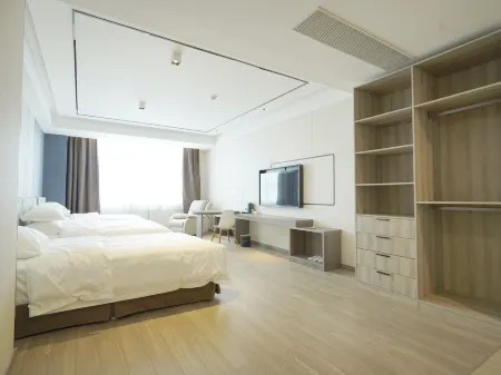 Yunshang Four Seasons Hotel (Langfang Dachang) Отели рядом с достопримечательностью «Dachang Film and Television Town»