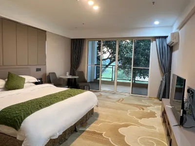 Ruixiang Hotel (Foshan Jun'an Country Garden) Hotels near Jun'an Station