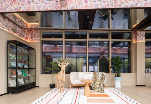 3. 리틀 하카 호텔..