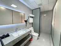 Haiyue Grand Hotel - parking