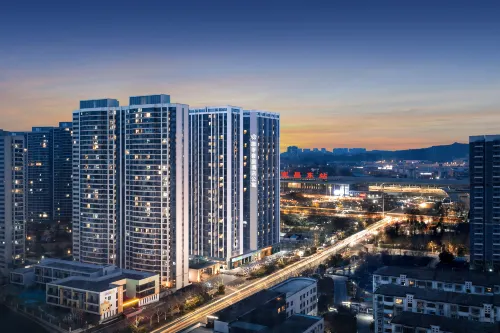 Travel Season Loft Apartment (Yichang East Station Marriott Center Store)