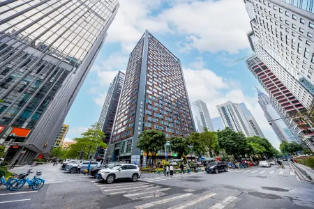Guangzhou Yunge Svelte Retreat Zhiyu Yiju (Zhujiang New Town Tiyu Xilu Metro Station)