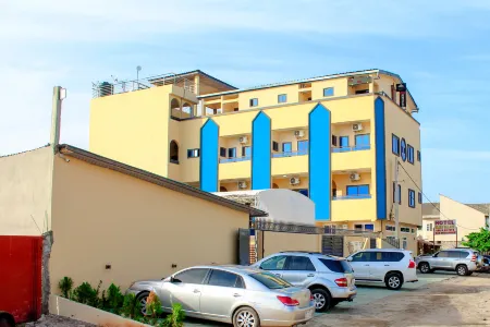 Glory Palace Hotel Отели рядом с достопримечательностью «Fidjrosse Beach»