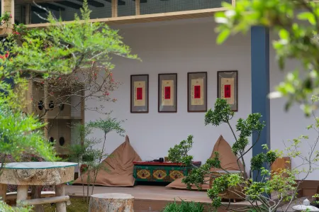 Pingwu Long'an Chinese Inn Отели рядом с достопримечательностью «Bao'en Temple, Pingwu»