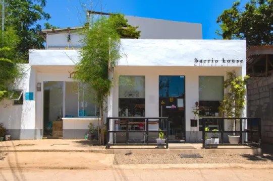 Hometel Barrio House Mactan Hotels in 