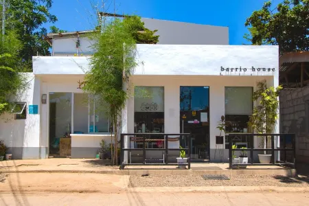 Hometel Barrio House Mactan