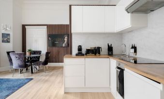 Elegant Mayfair Apartment