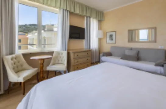 B&B Hotel Diano Marina Palace Отели в г. 