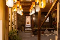 Moonlight·Puyue·Rooftop Moon White (Luoyi Ancient City Lijingmen Cross Street Store)