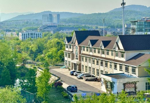 2. 장샤오잉 시사이..