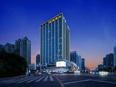 Luxury Hotel ( Linyi Olympic Sports Center ) Отели рядом со станцией Linyi North Railway Station