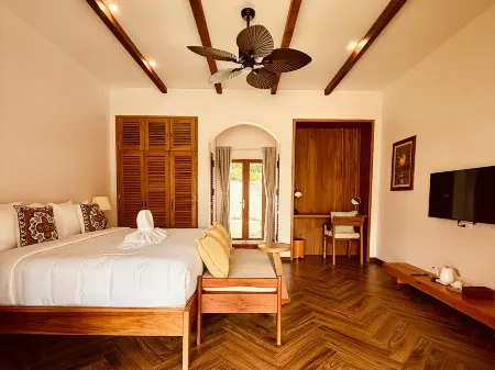 The Jam Boutique Hotel Luang Prabang Отели рядом с достопримечательностью «Ват Сиенгтхонг»