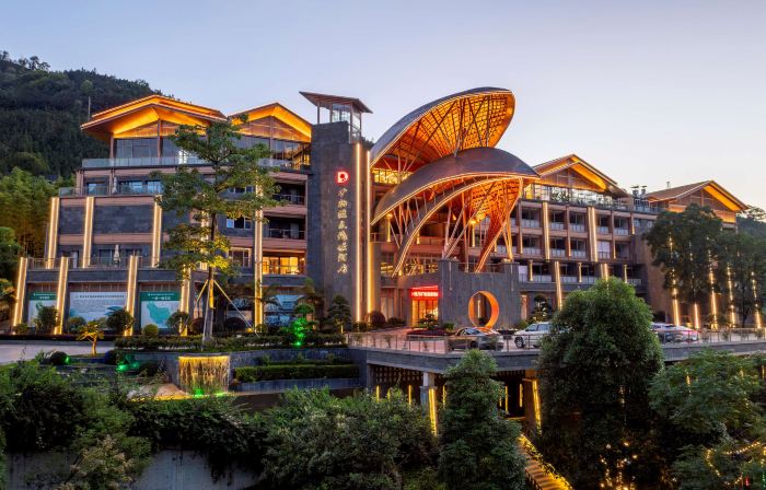 China Nandan Mineral Hot Spring Geomagnetic Resort Hotel