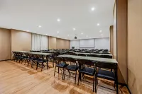 Wanning Holiday Hotel