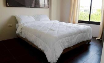 RQ Bangkok Sukhumvit 107 by Collection O