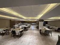 Divine Opera: The Ultimate Grand Hotel - servizio colazione