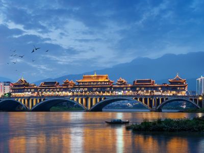Lang Qiao Yinxiang Yucheng Hotel