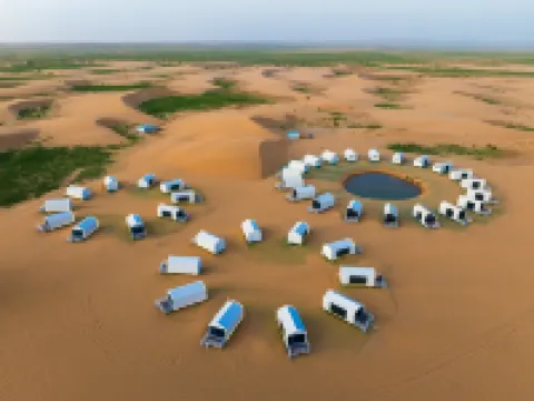 Zhongwei Shining Star River Camping Site Hotel di 