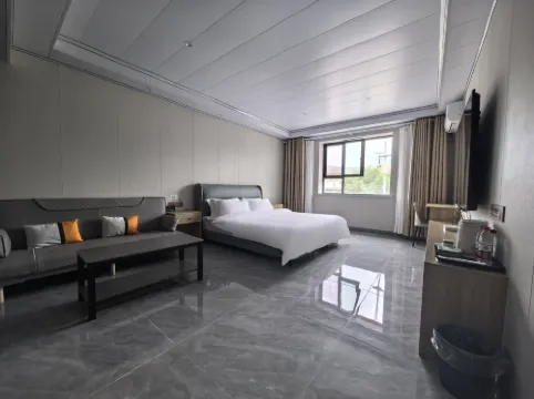 Xinyuan Tusu Farm Stay (Xinyuan Bus Station)