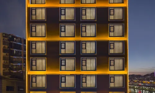 레드보어 인터내셔널 호텔 강변