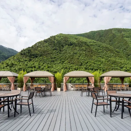 Days Wyndham Hotel in Malakhan
