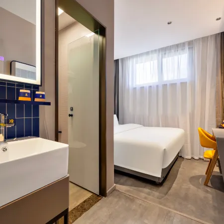 7Days Inn Hotel (Chengde Mountain Resort Erxianju Commercial Street Hospital)