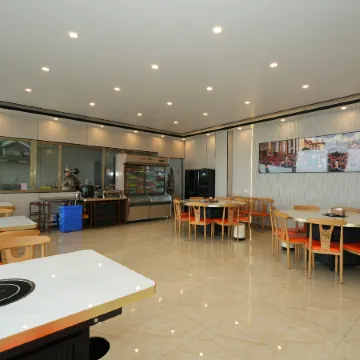 Meiliyue Residential Homestay(Feilaisi Meili Snow Mountain Scenic Area Store)