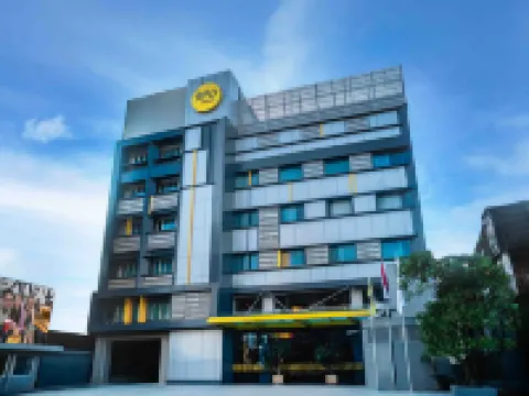Yello Hotel Samarinda サマリンダのホテル