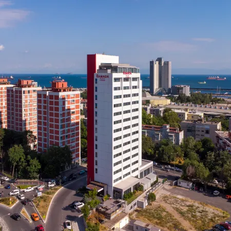 Ramada Plaza by Wyndham İstanbul Ataköy Отели рядом с достопримечательностью «Бакыркёй»