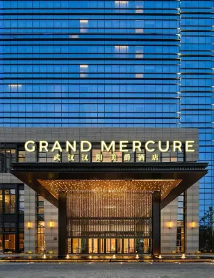 Grand Mercure Wuhan Hanyang Hotel di Pusat Perbelanjaan Wangjiawan