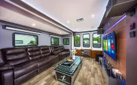 Xiping Haitangyuan RV Hotel