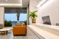 Wupin · Encounter Baicao Garden · Time Luxury Hotel (Shaoxing Lu Xun Hometown Scenic Area Branch) - Pet Friendly